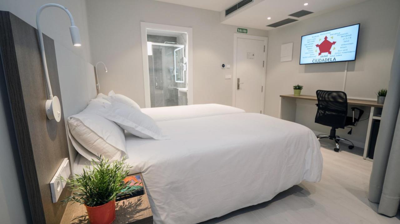 Hotel Ciudadela 팜플로나 외부 사진