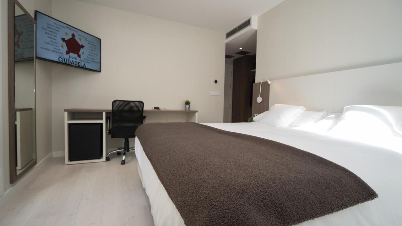 Hotel Ciudadela 팜플로나 외부 사진